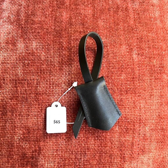 New BLACK VACHETTA LEATHER COWHIDE KEY BELL CLOCHETTE - Picture 4 of 4